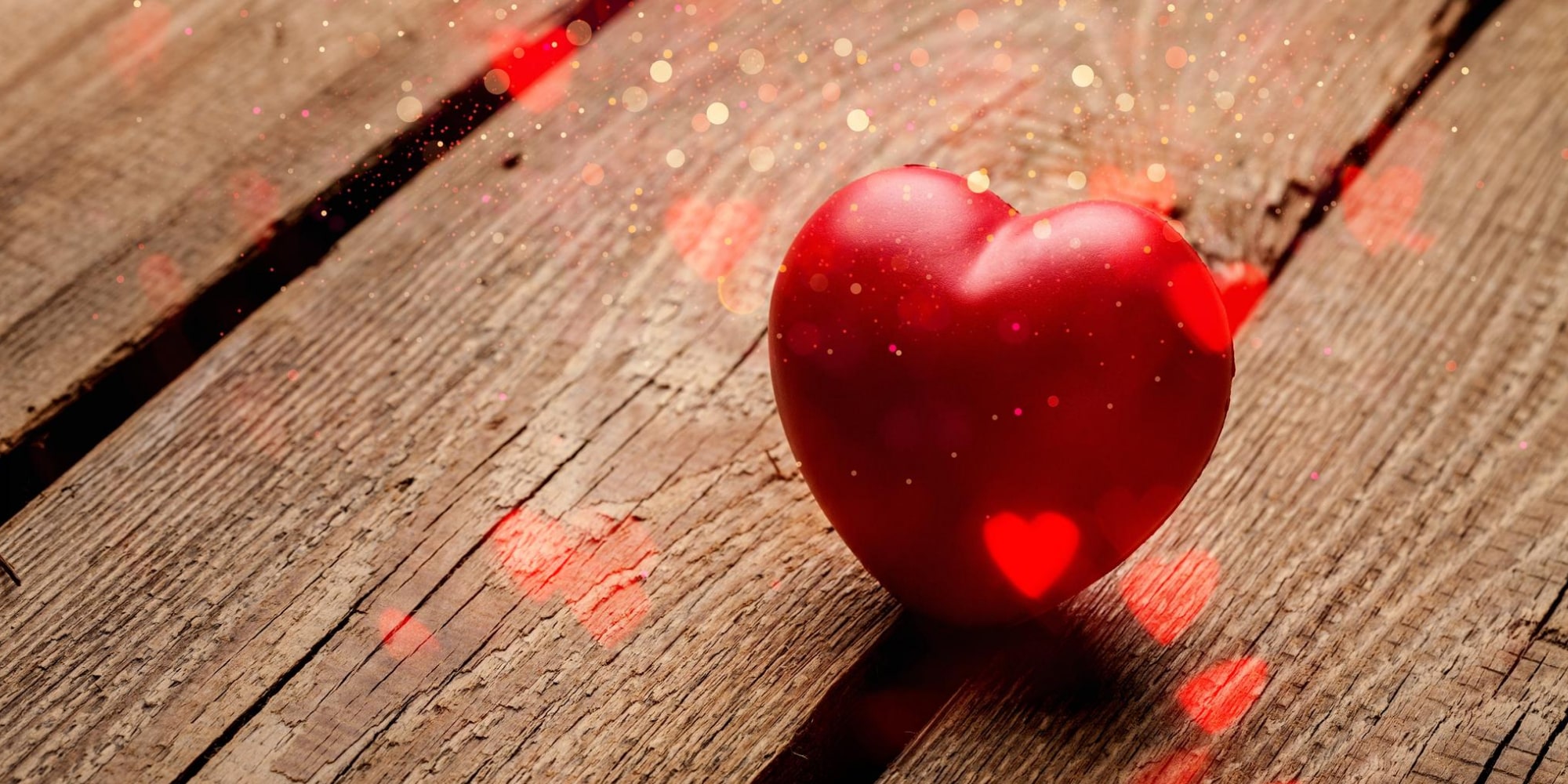 L’amour naît d’abord dans l’invisible L’amour naît d’abord dans l’invisible