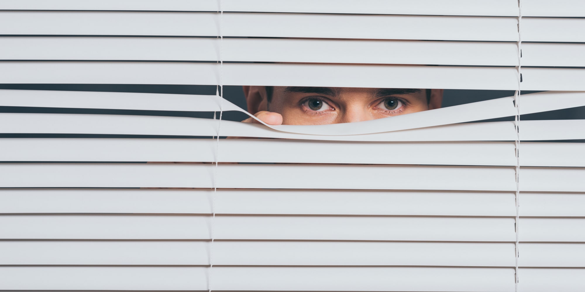 Les esprits nous observent Les esprits nous observent